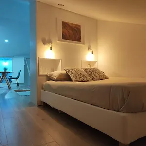 Wood Essence - Cozy Balcony Coimbra